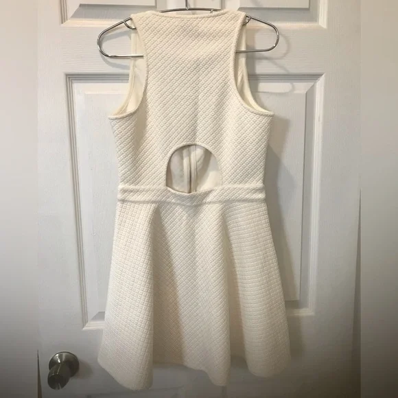 NWT Bebe dress - Picture 3 of 4